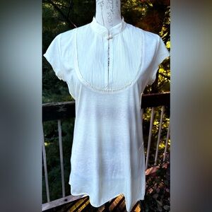 Lucky Brand Cotton Tux Front Short Sleeve Shirt
Large
New with Tag / Never Worn